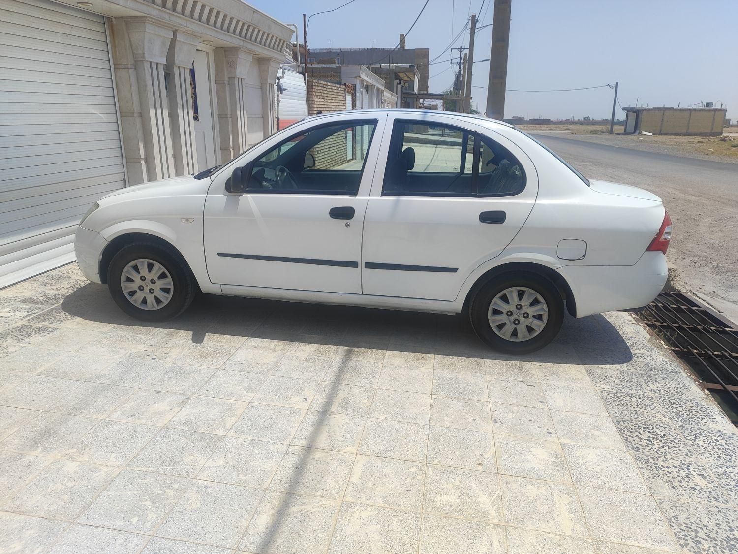 تیبا صندوق دار EX - 1400