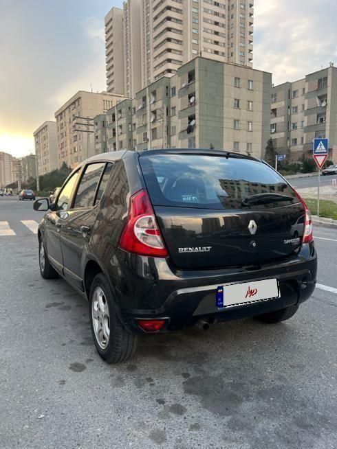 رنو ساندرو اتوماتیک - 1395