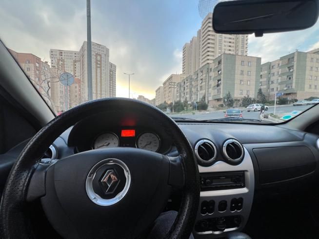 رنو ساندرو اتوماتیک - 1395