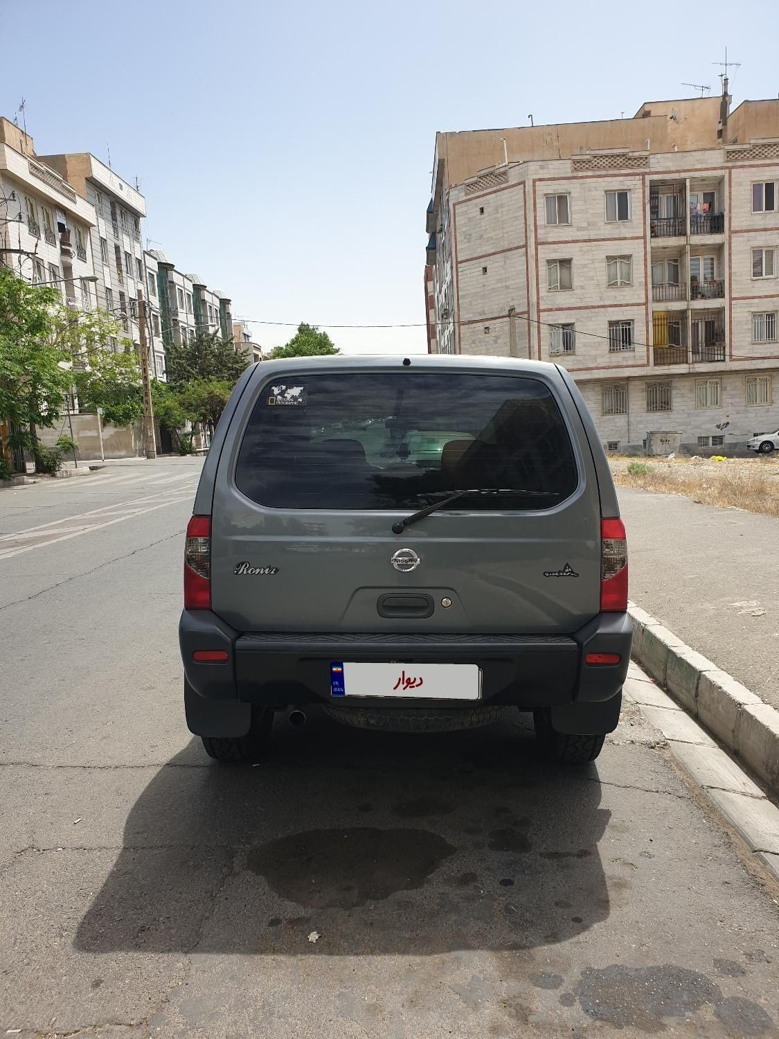 نیسان رونیز دنده‌ای - 2008