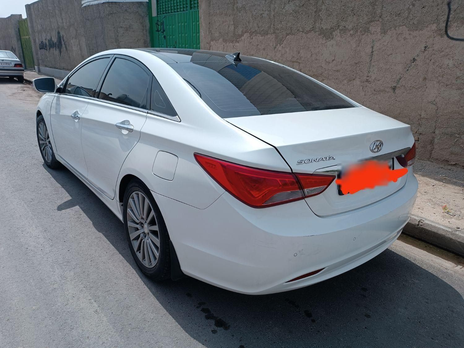 هیوندای سوناتا فول YF - 2014