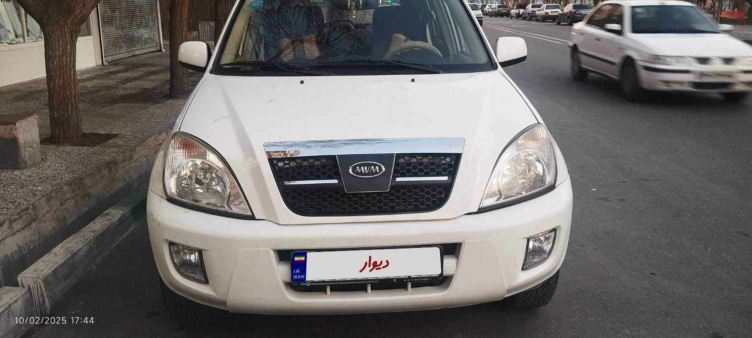ام وی ام X33 دنده‌ای ساده - 2012