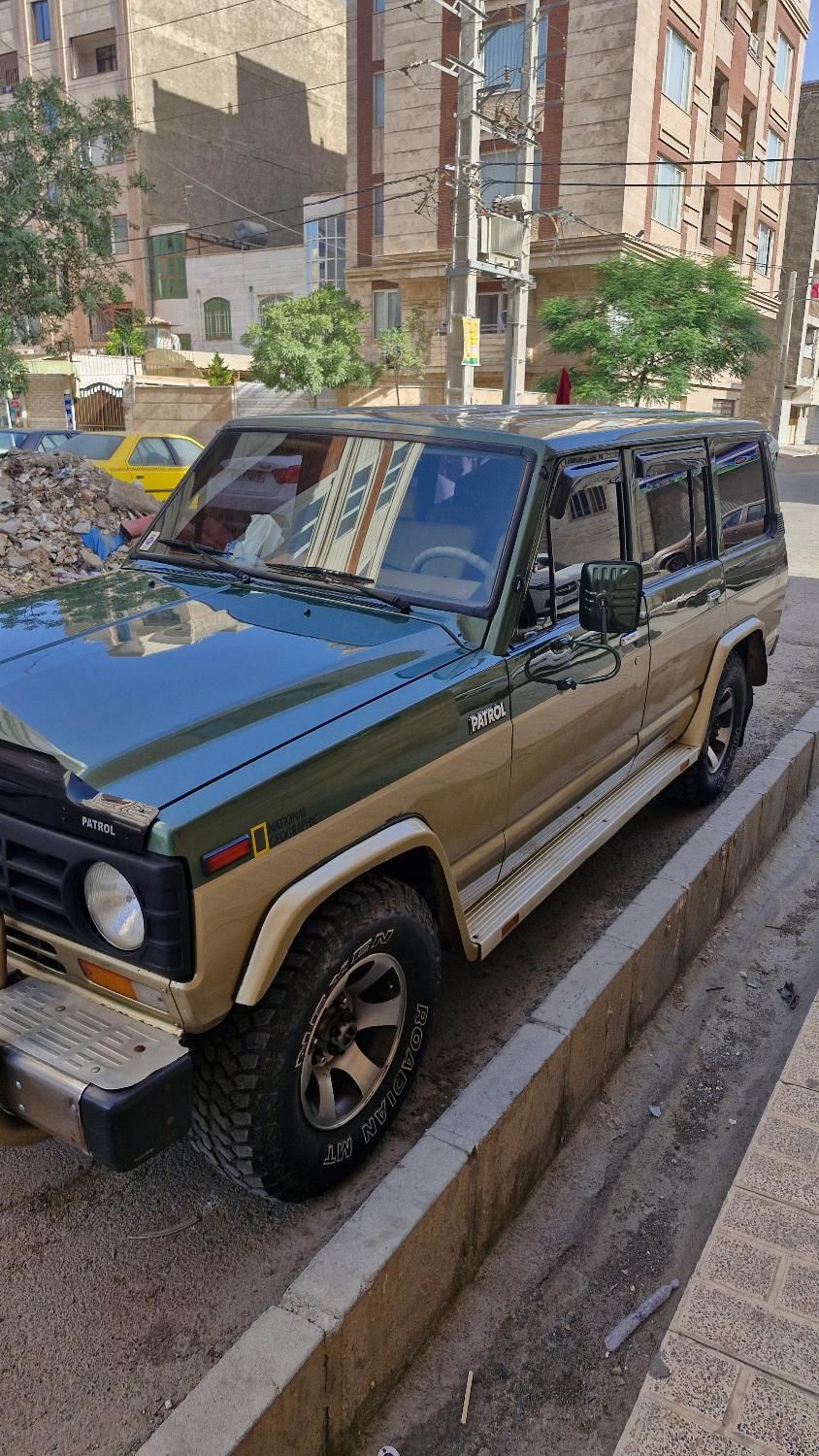 نیسان پاترول چهار درب 4 سیلندر - 2000