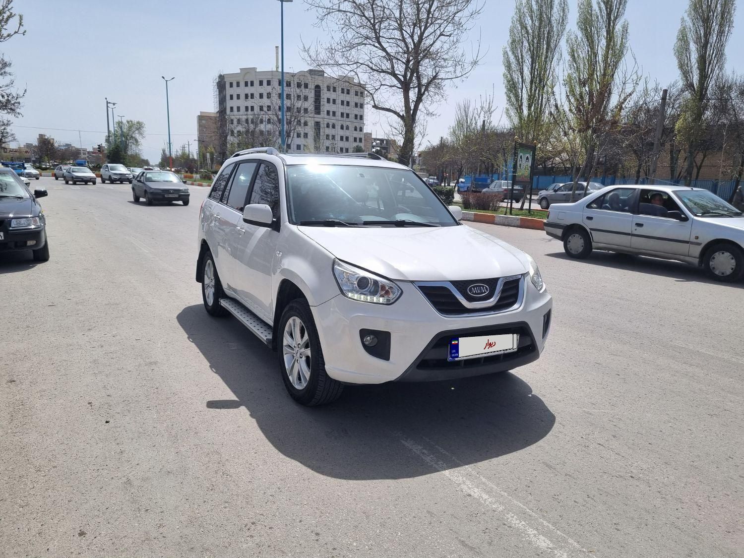 خودرو ام وی ام، X33 آگهی ann_18052494
