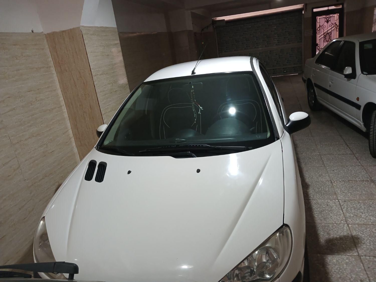 پژو 206 SD v8 - 1390