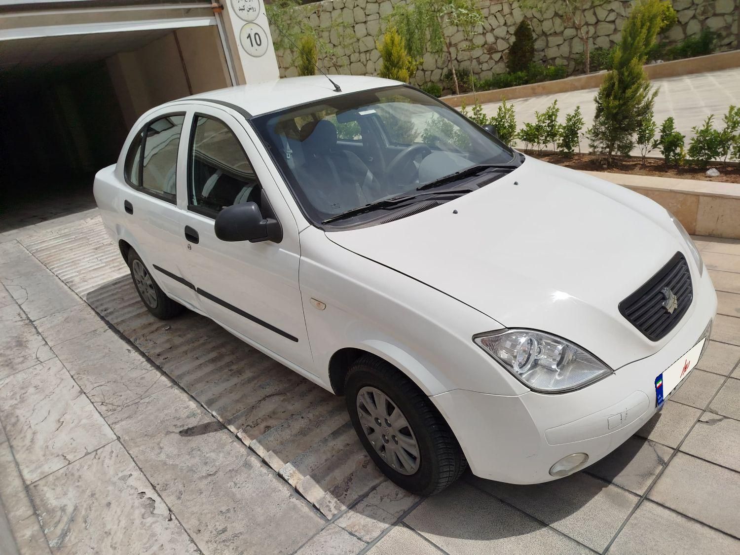 تیبا صندوق دار SX - 1398
