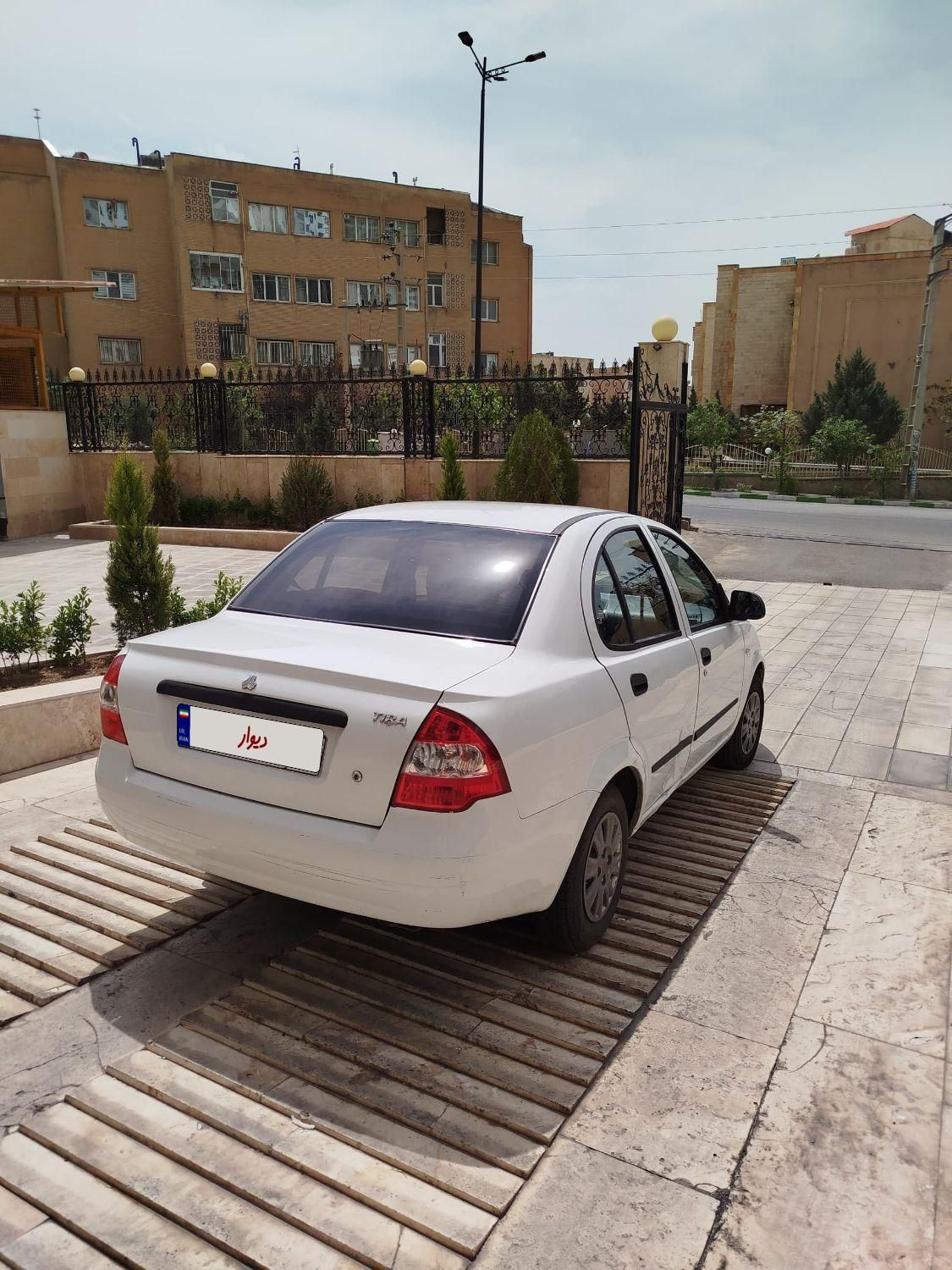 تیبا صندوق دار SX - 1398