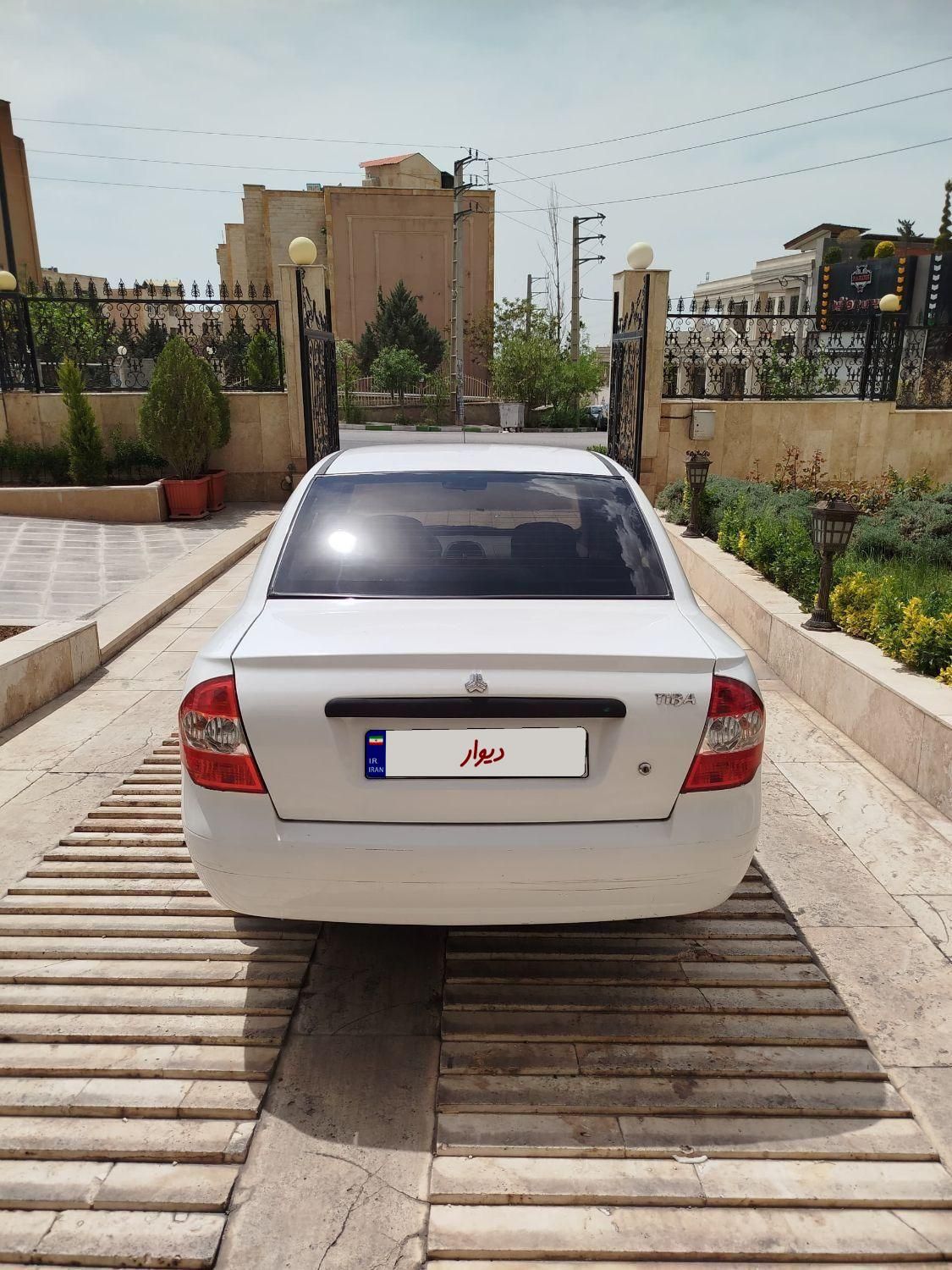 تیبا صندوق دار SX - 1398