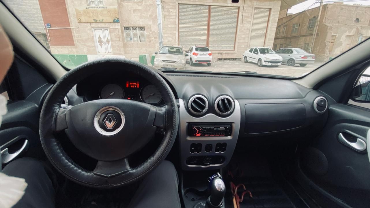 رنو ساندرو دنده ای - 1396