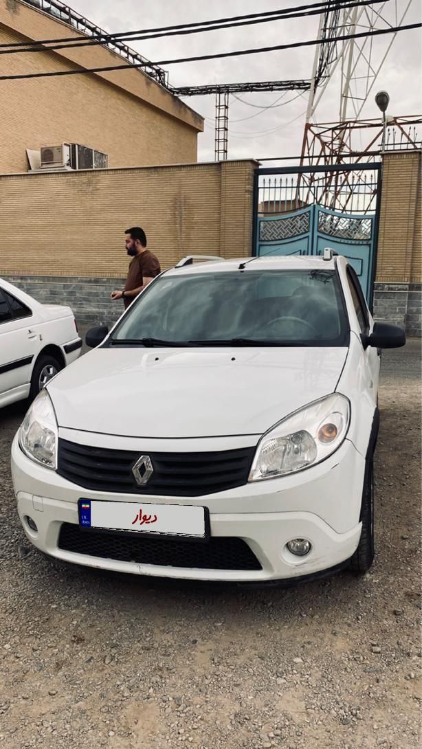 خودرو رنو، ساندرو آگهی ann_18052855