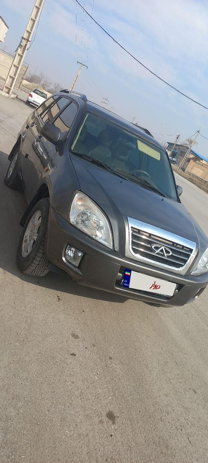 ام وی ام X33 دنده‌ای ساده - 2012