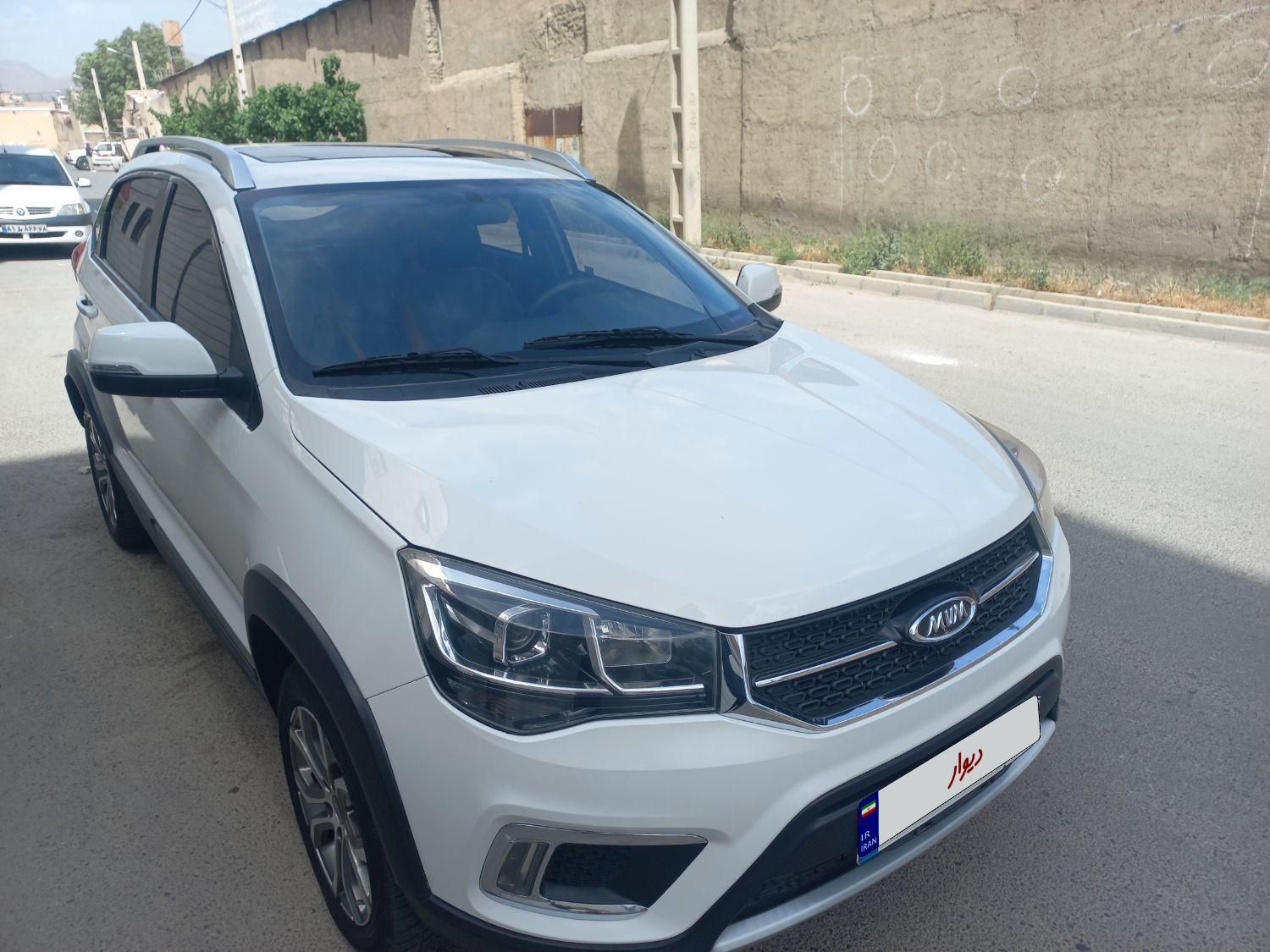 خودرو ام وی ام، X22 آگهی ann_18055079