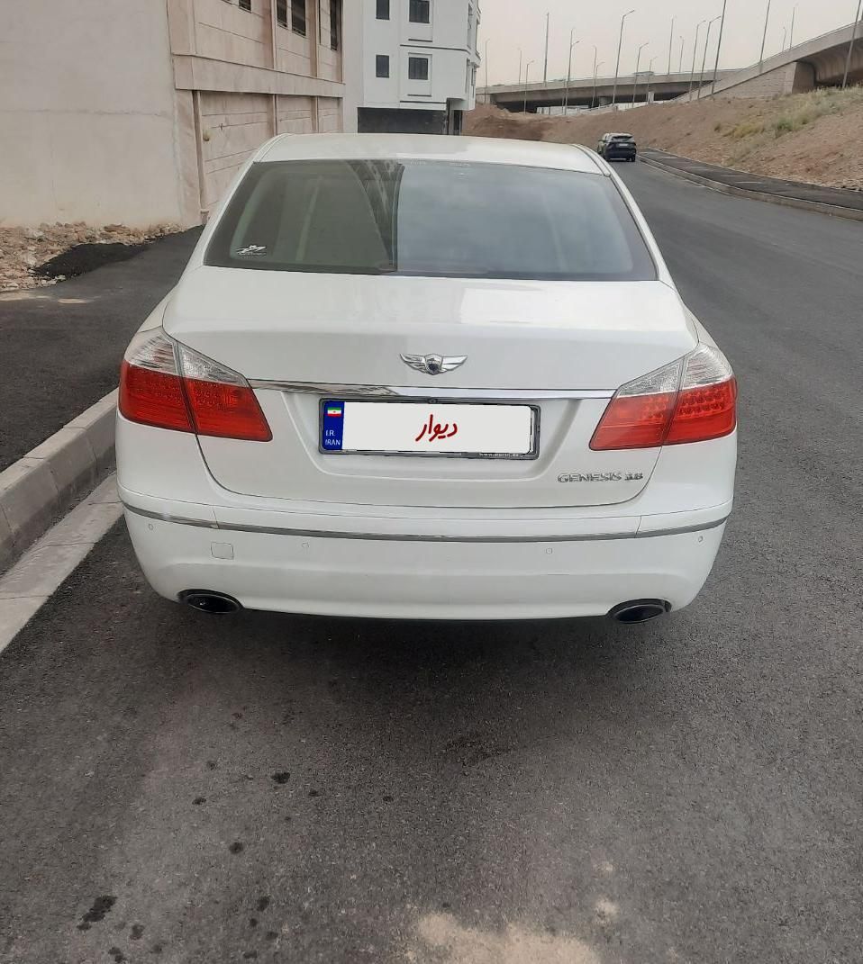 هیوندای جنسیس فول - 2010