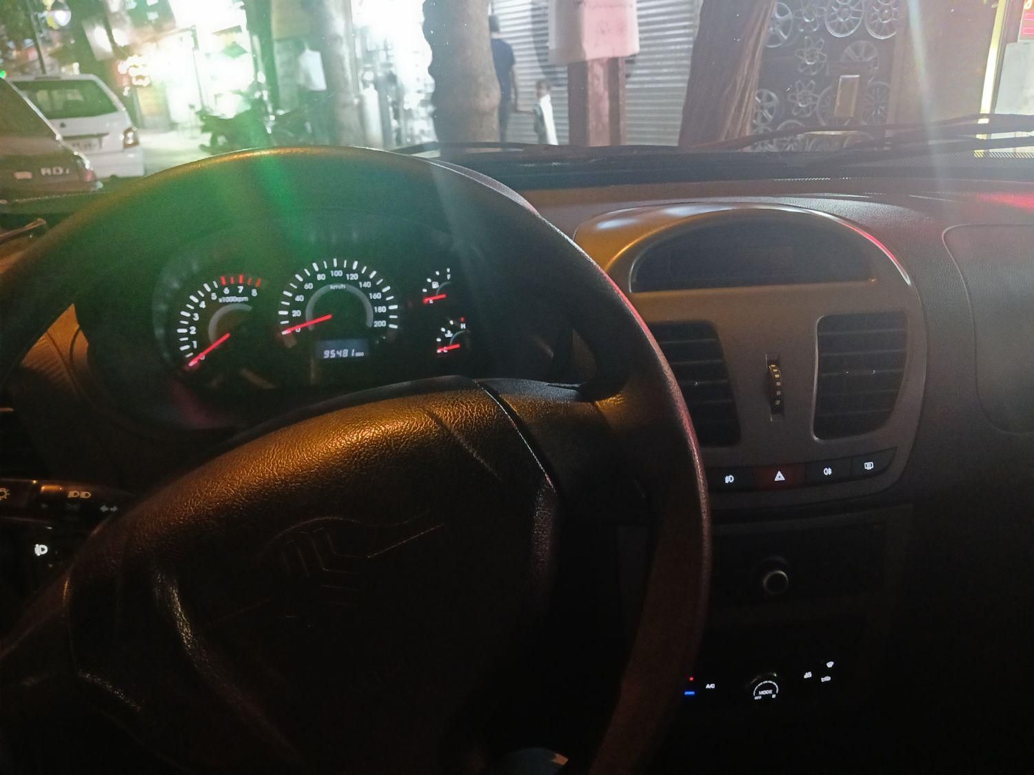 خودرو کوییک، دنده‌ای آگهی ann_18058815