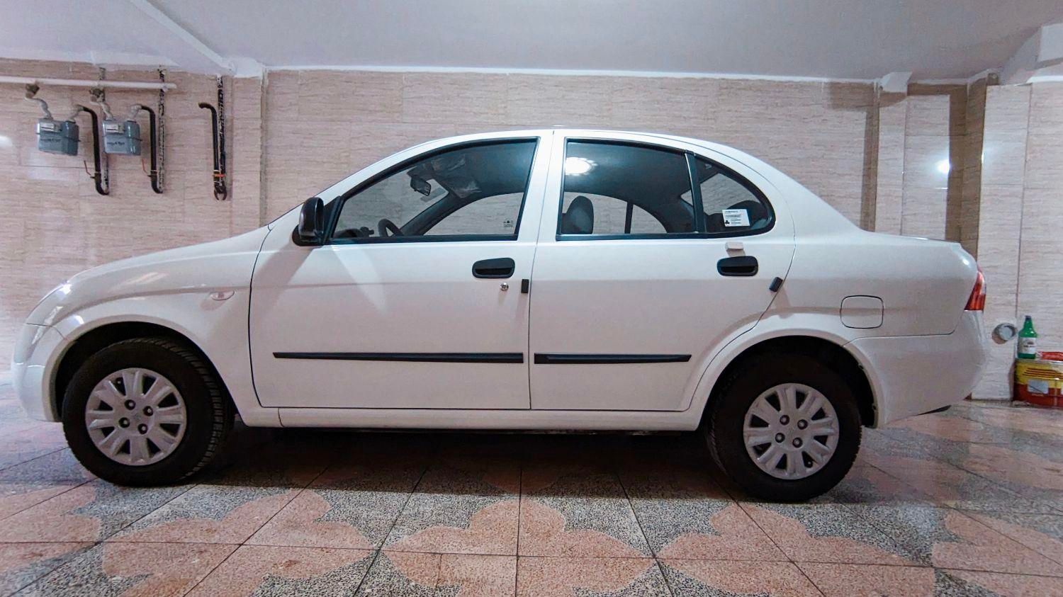 تیبا صندوق دار SX - 1400