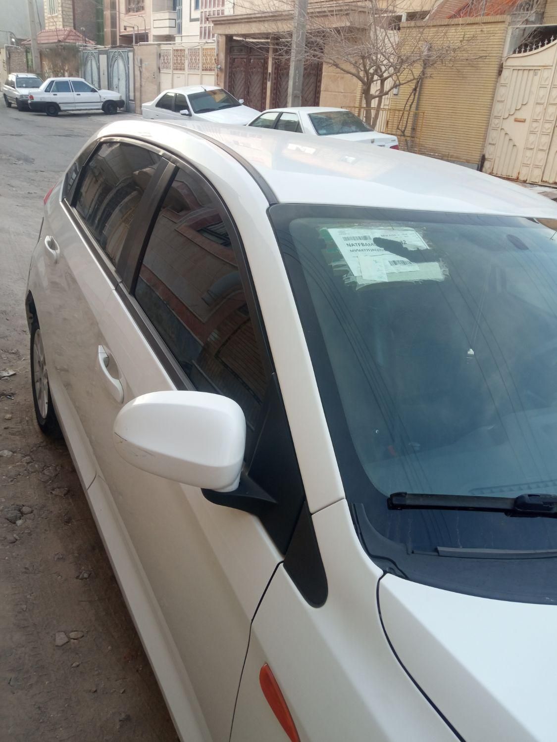 ام وی ام 315 هاچ بک ساده دنده ای - 2015
