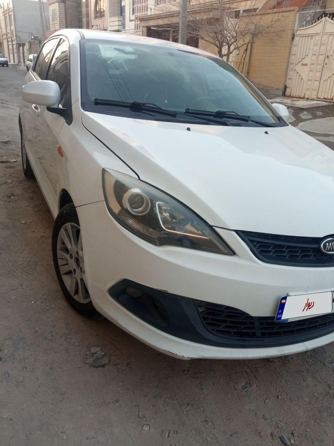 ام وی ام 315 هاچ بک ساده دنده ای - 2015
