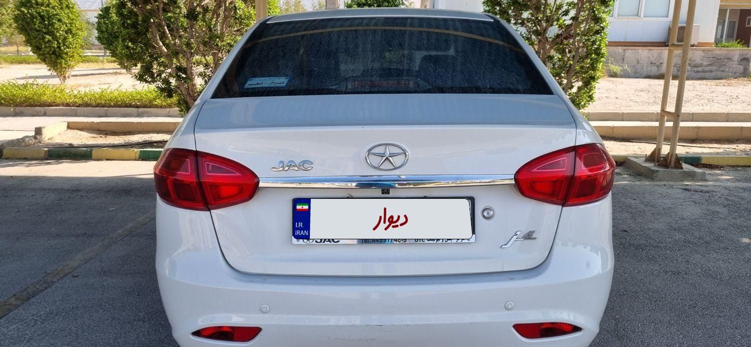جک J4 اتوماتیک - 2023