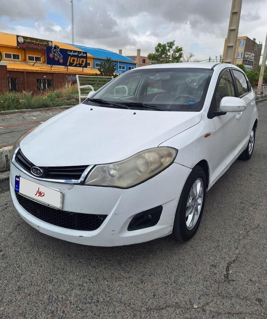 ام وی ام 315 هاچ بک ساده دنده ای - 2014