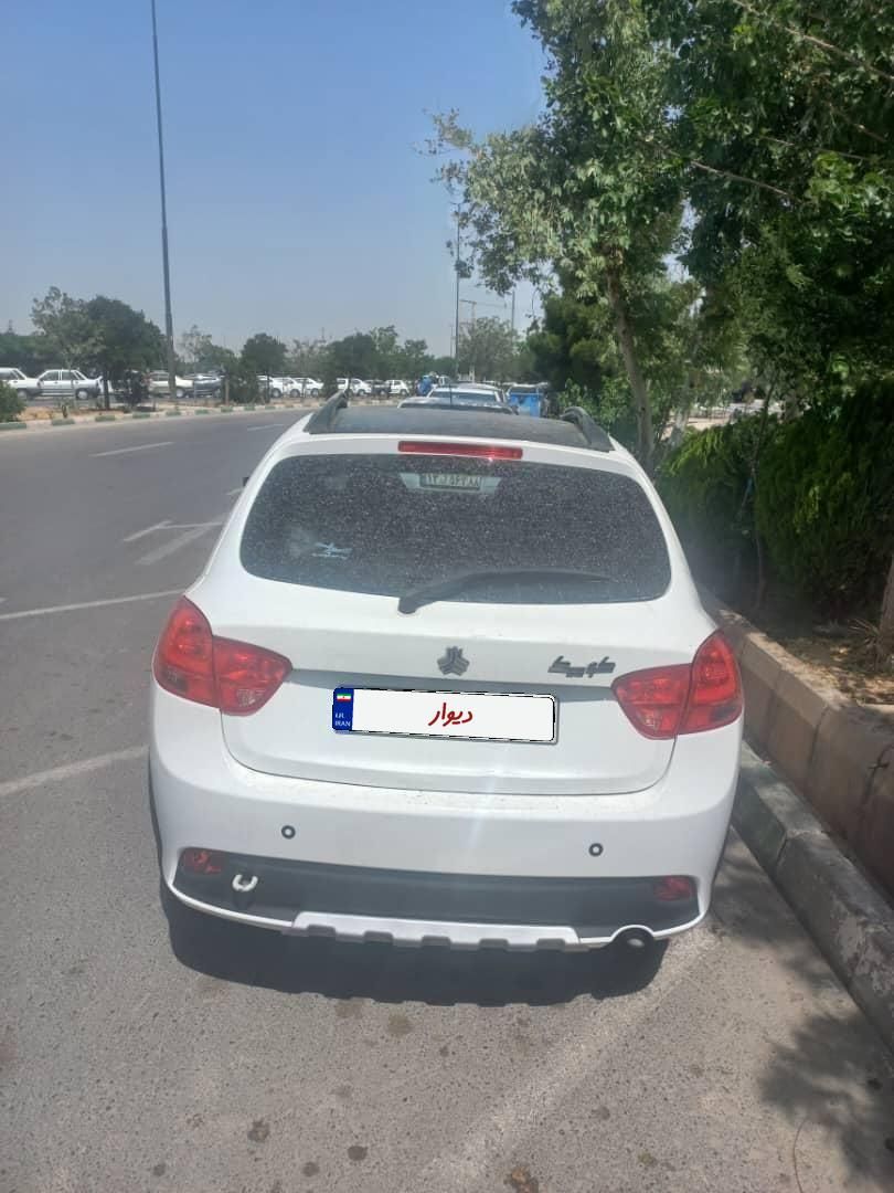 کوییک R دنده‌ای - 1402