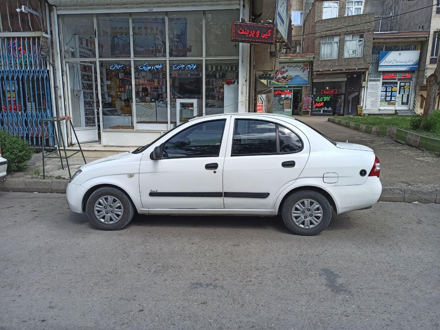 تیبا صندوق دار SX - 1393