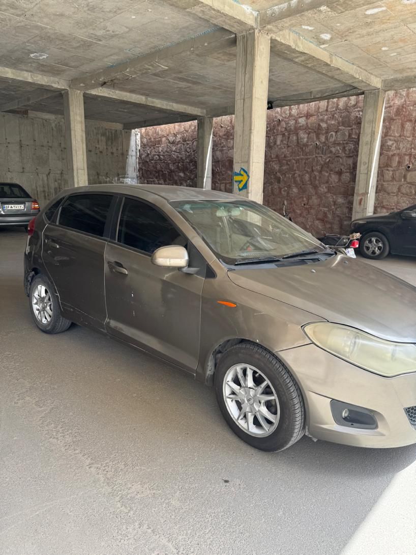 ام وی ام 315 هاچ بک ساده دنده ای - 2012