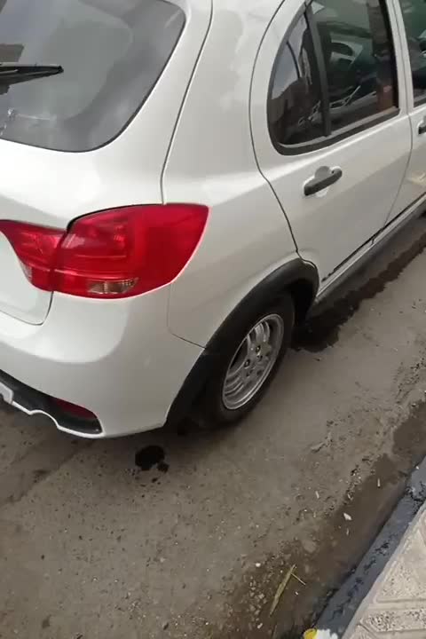 خودرو کوییک، R آگهی ann_18067883