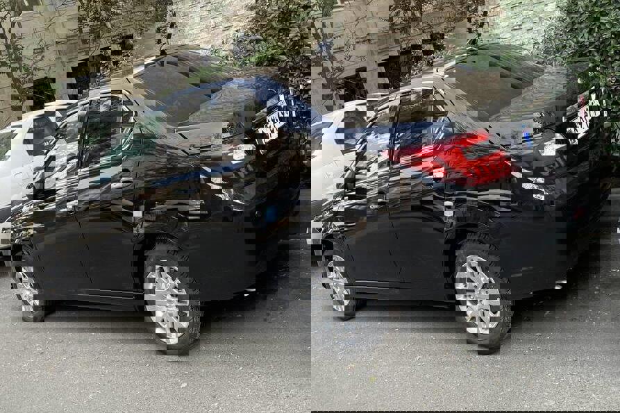 دنا پلاس ۶ دنده EF7P - 1404