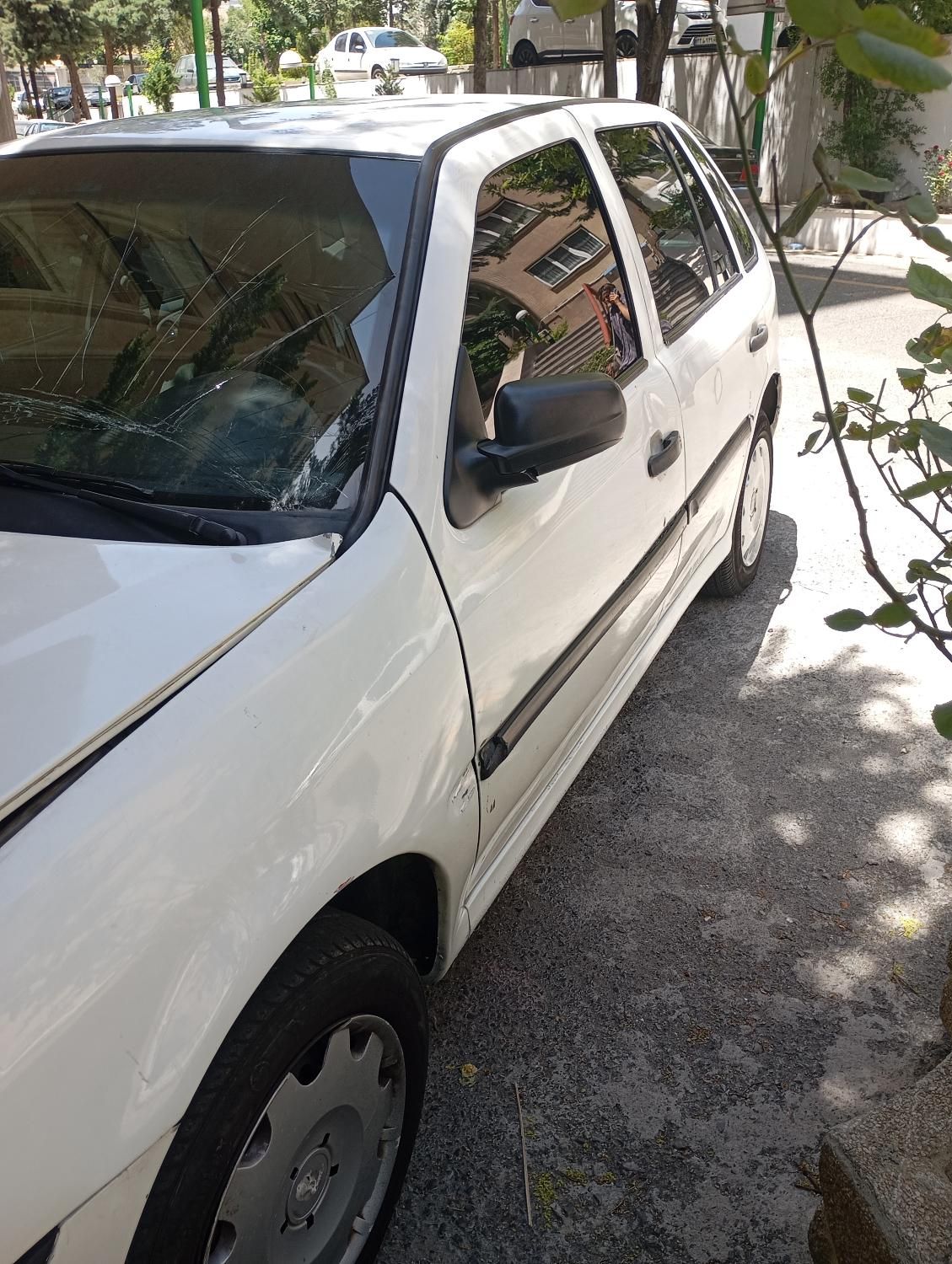 خودرو فولکس، گل آگهی ann_18073372