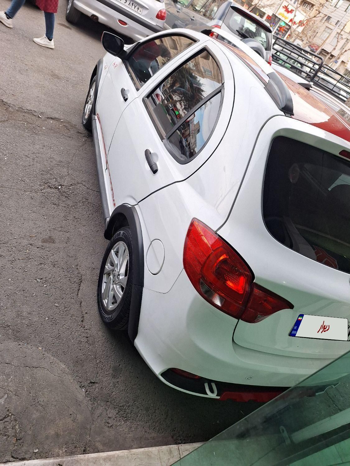 خودرو کوییک، R آگهی ann_18077494