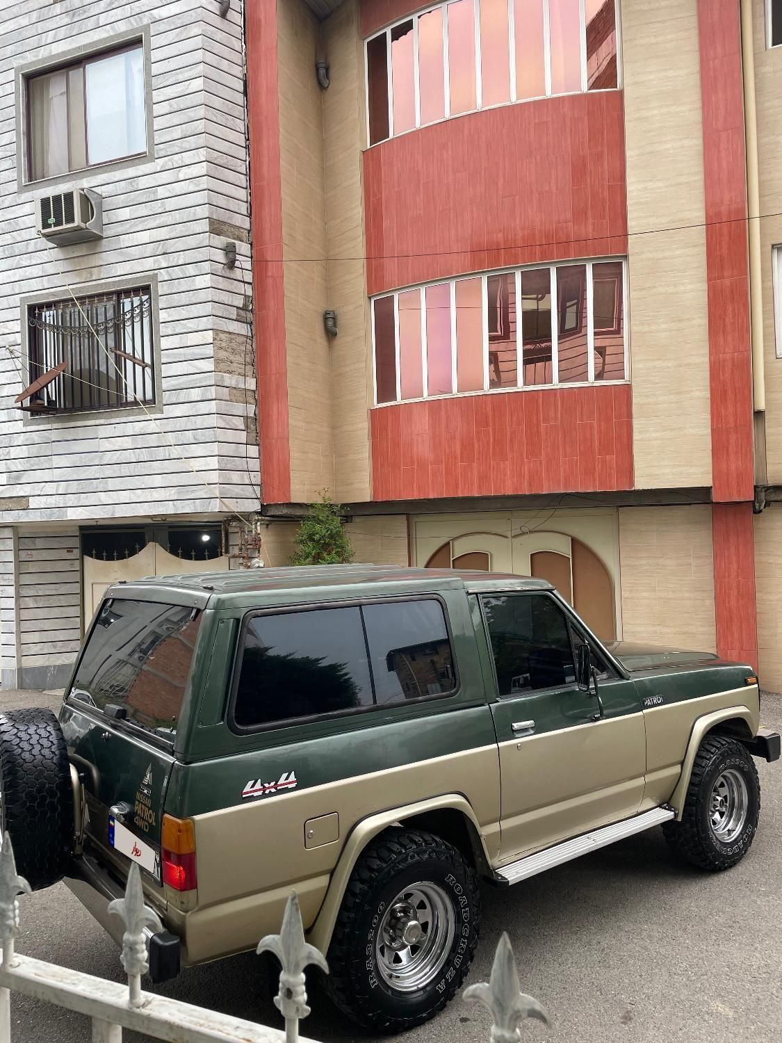 نیسان پاترول دو درب دنده‌ای - 1998