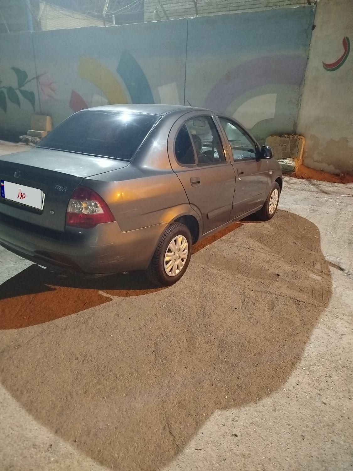تیبا صندوق دار SX - 1393