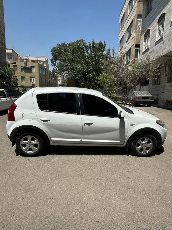 رنو ساندرو اتوماتیک - 1396