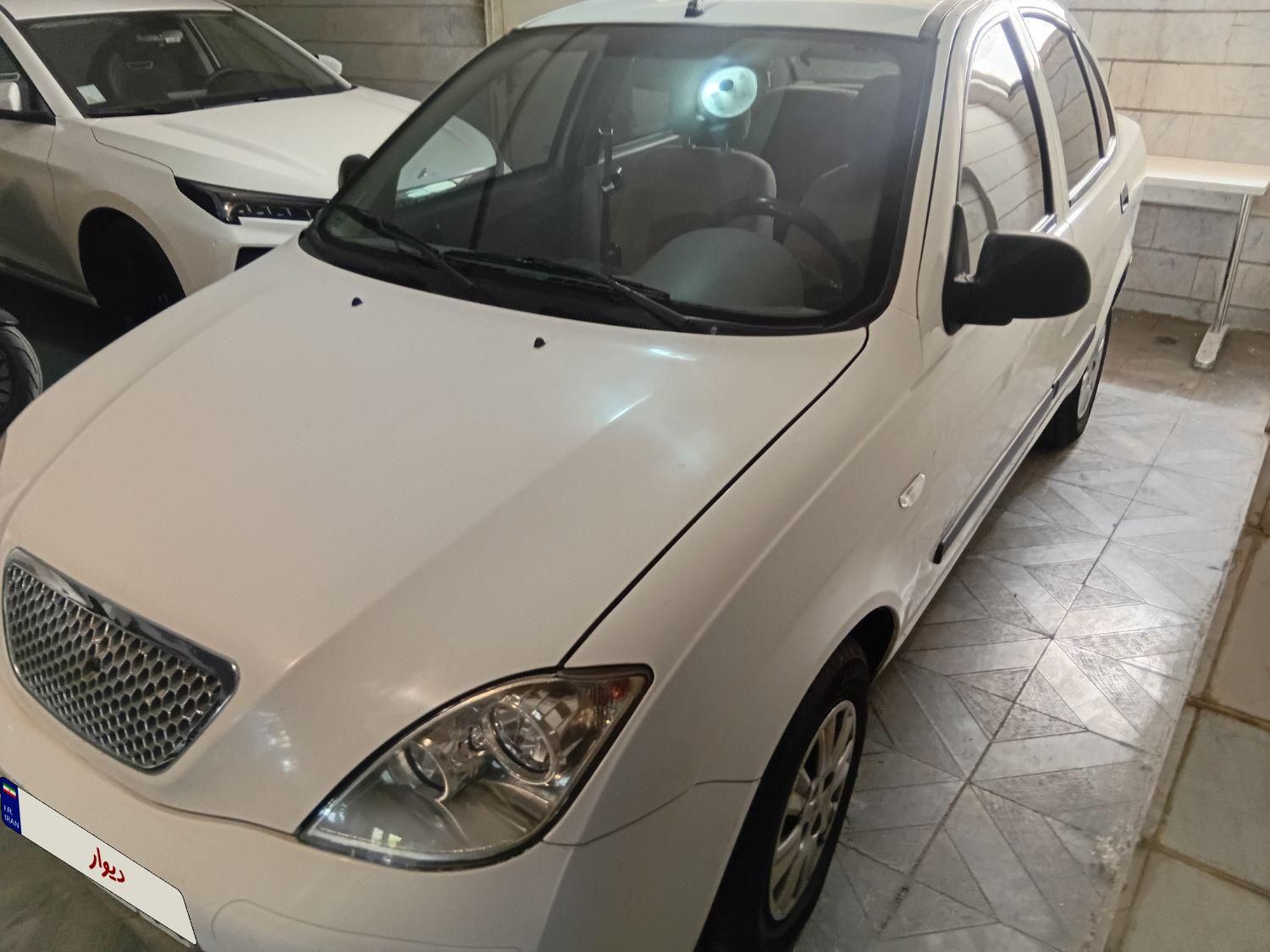 تیبا صندوق دار SX - 1393