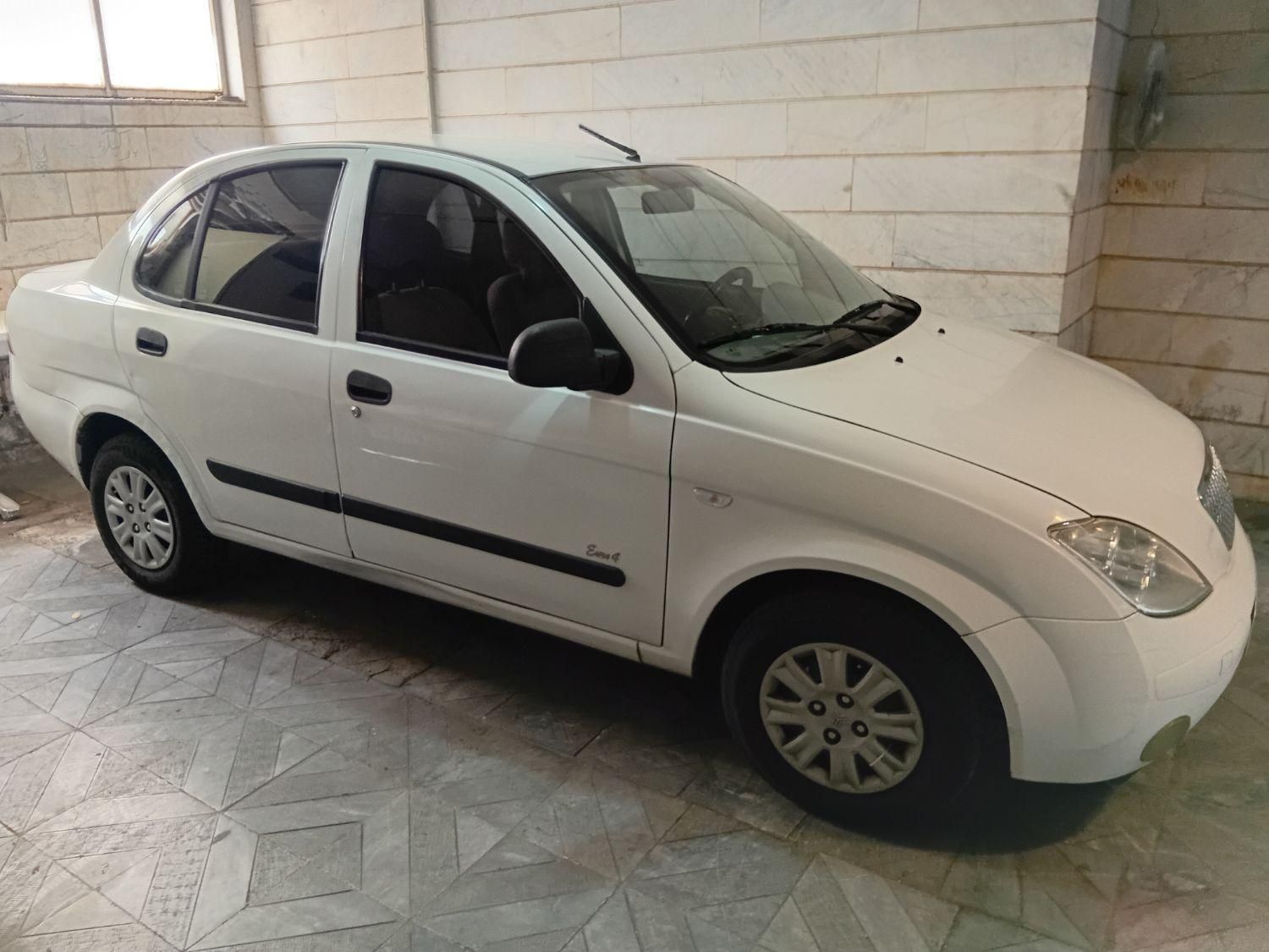 تیبا صندوق دار SX - 1393