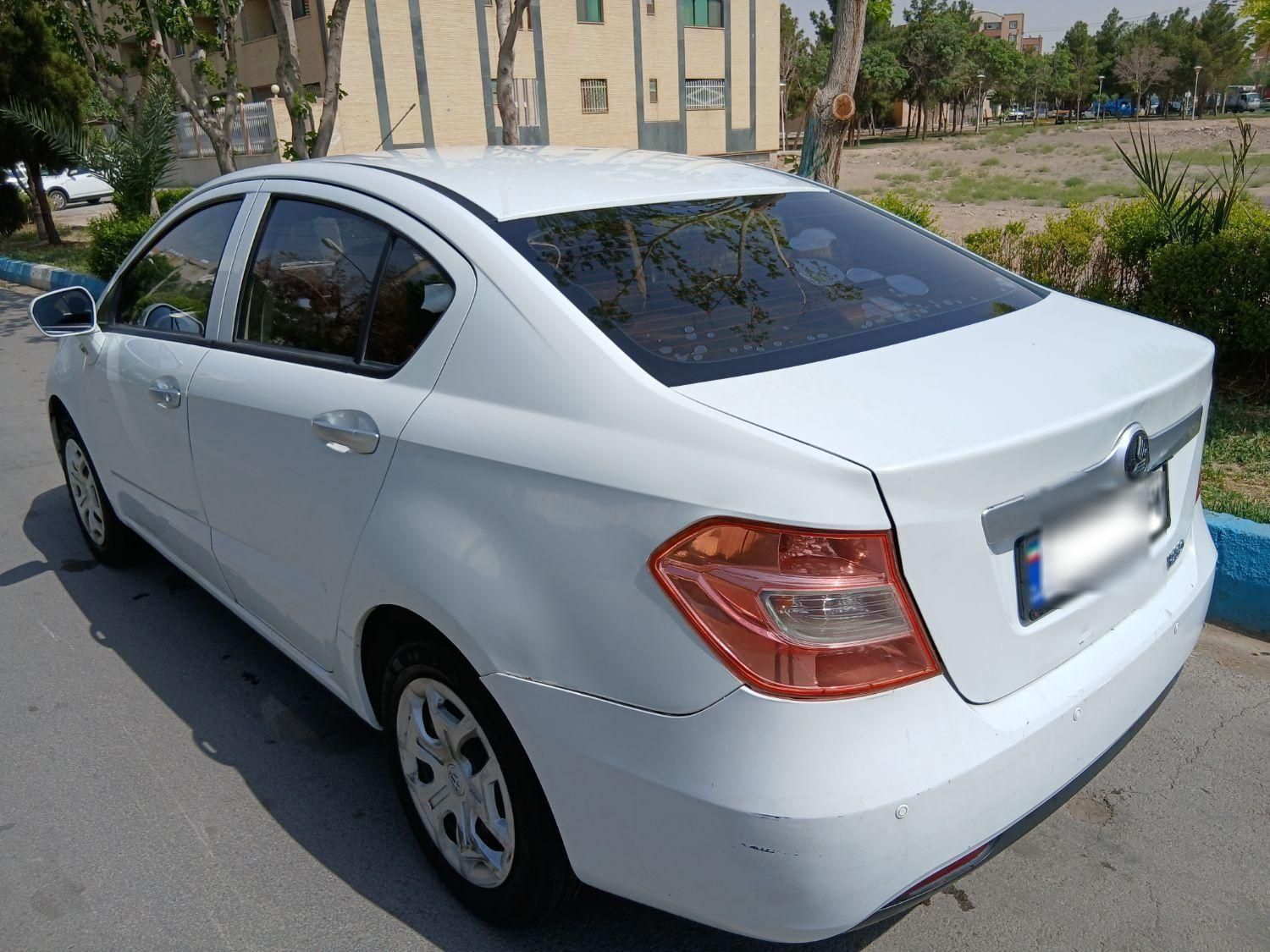 برلیانس H230 دنده‌ای - 2017
