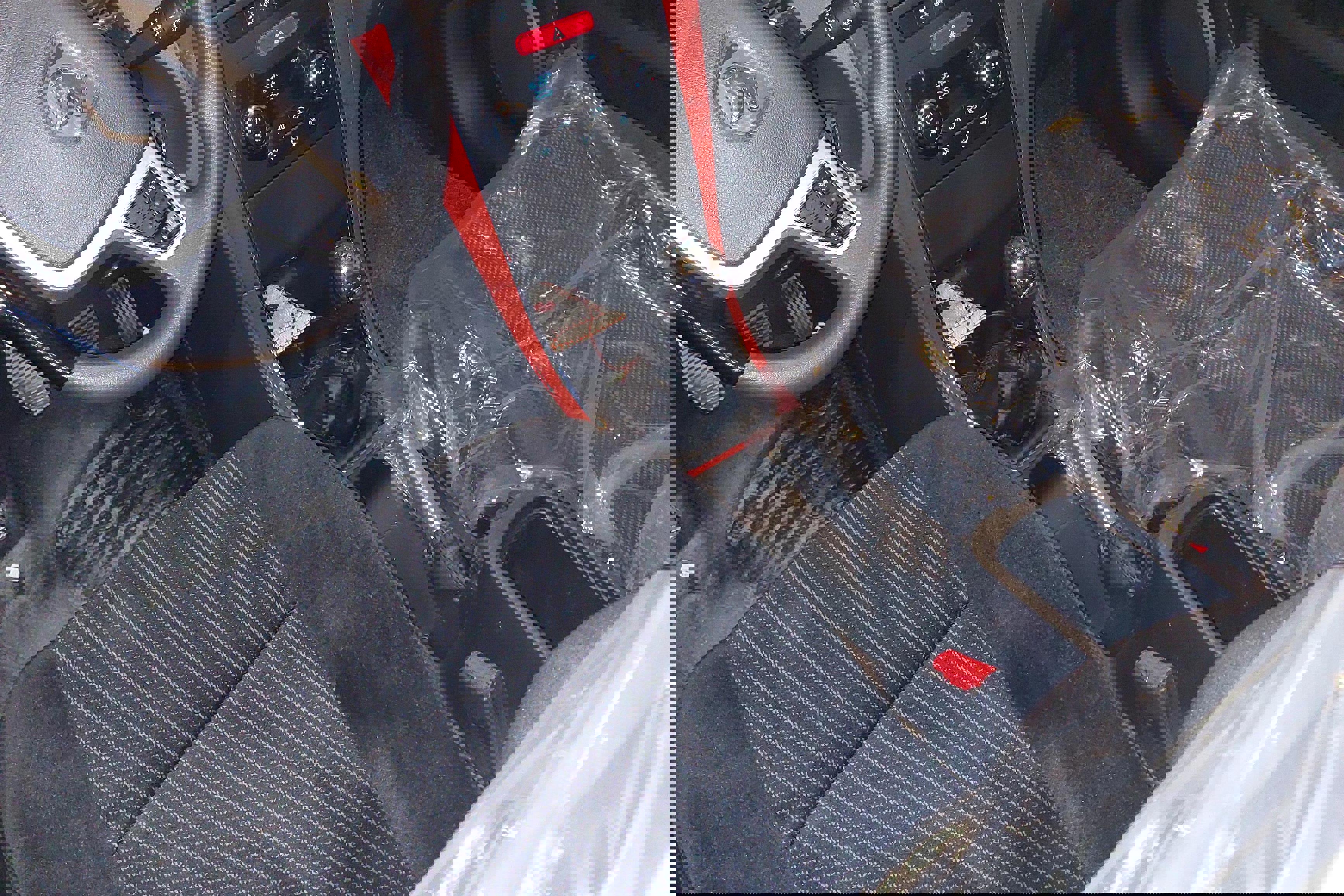 دنا پلاس ۶ دنده EF7P - 1403