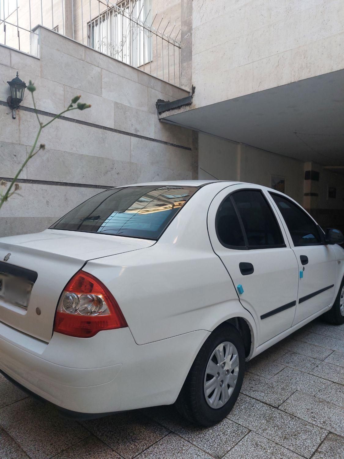 تیبا صندوق دار SX - 1401