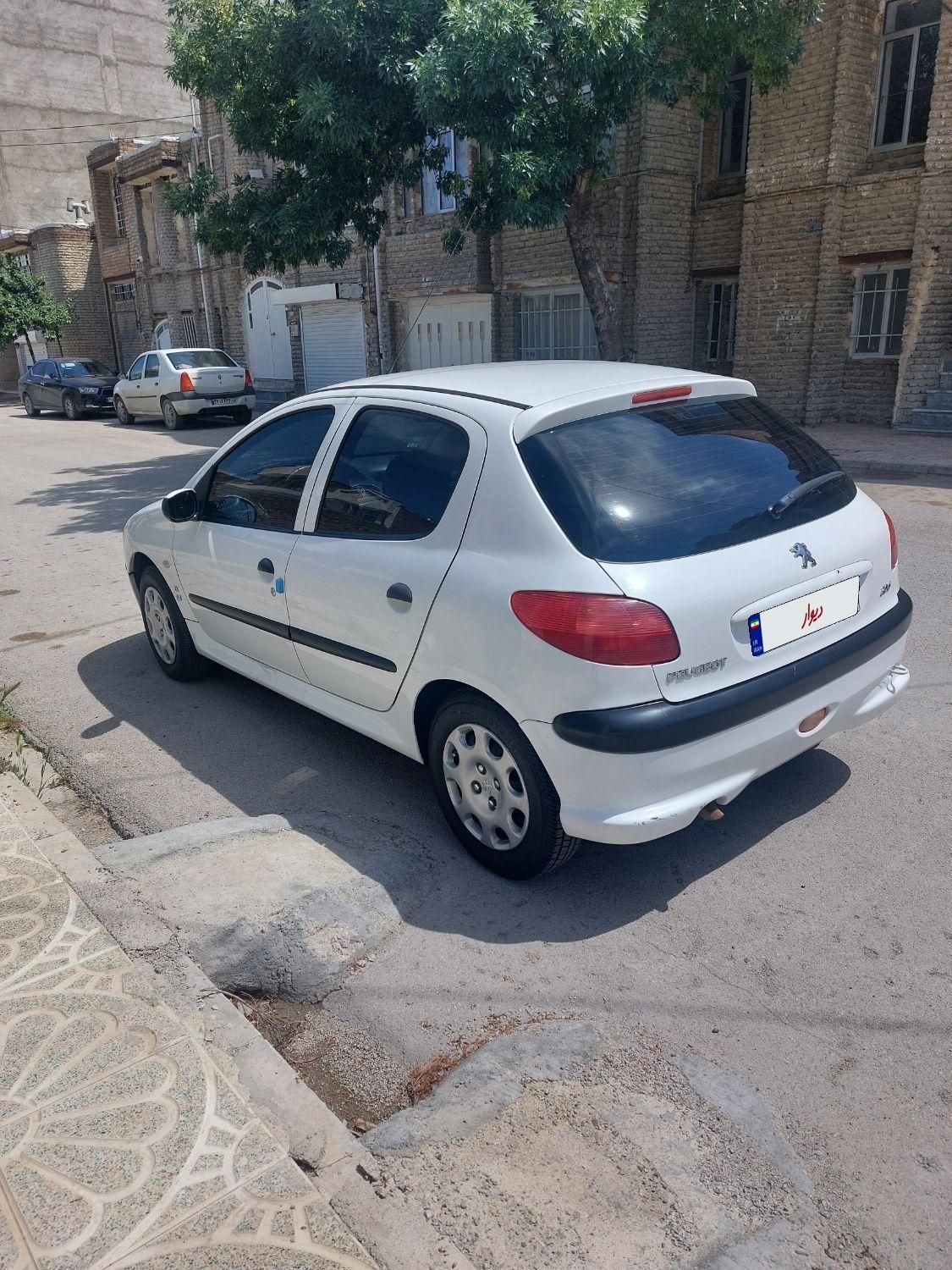 پژو 206 تیپ 2 - 1390