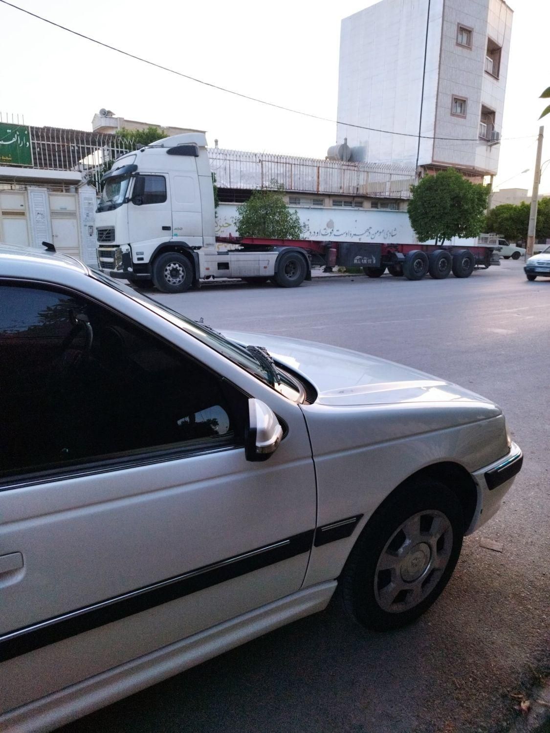 پژو پارس XU7P - 1402
