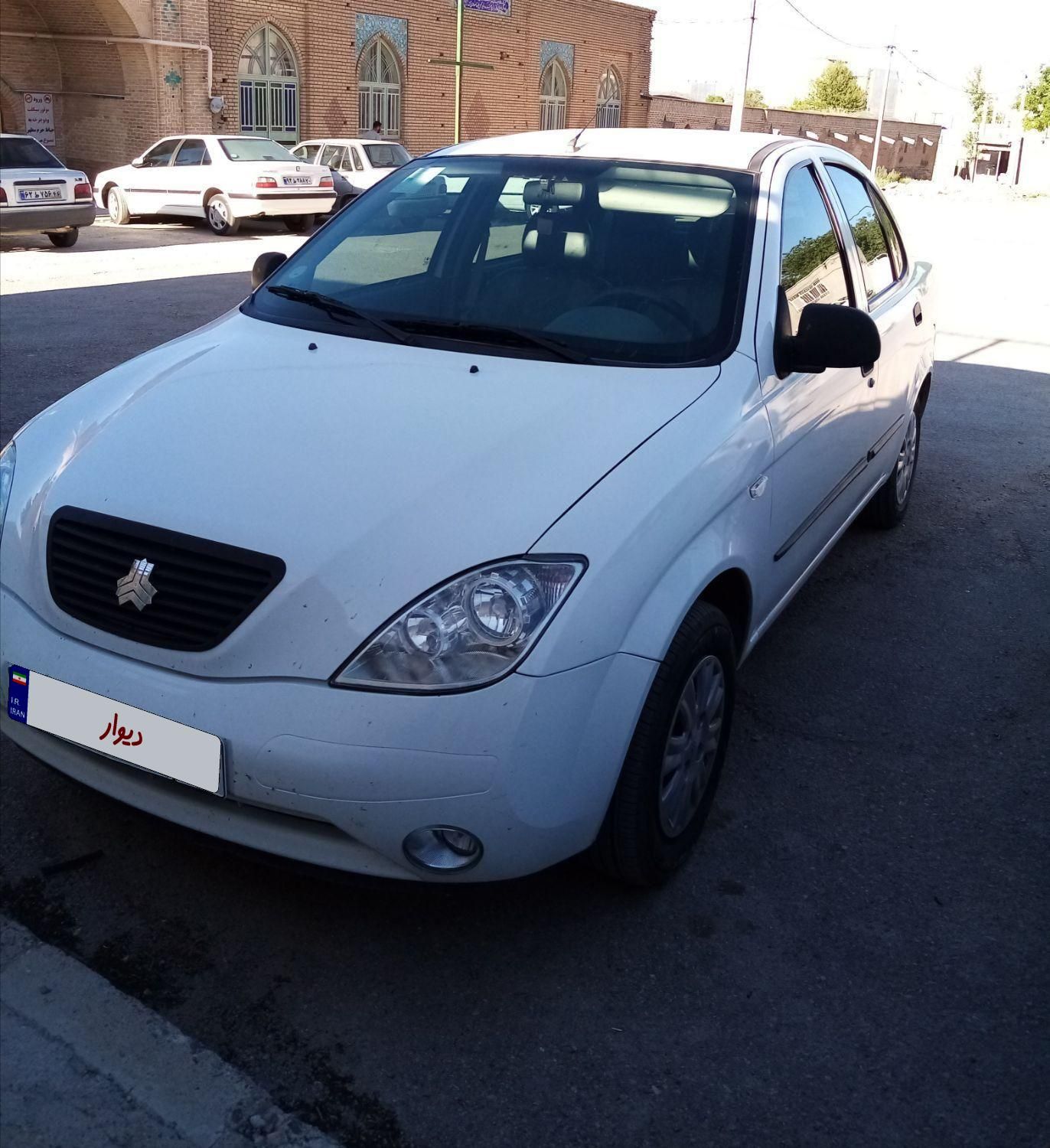 تیبا صندوق دار SX - 1401