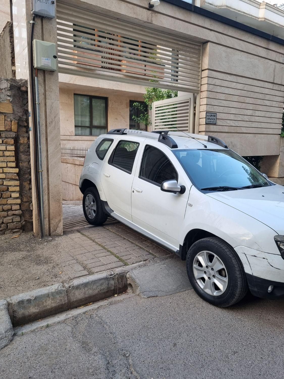 رنو داستر SE تک دیفرانسیل - 2015