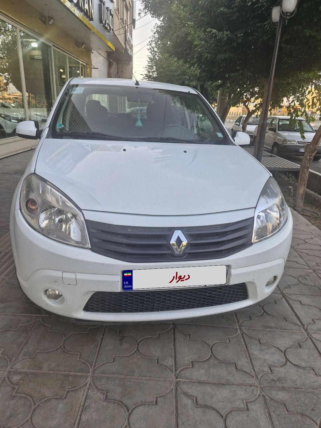 خودرو رنو، ساندرو آگهی ann_18099540