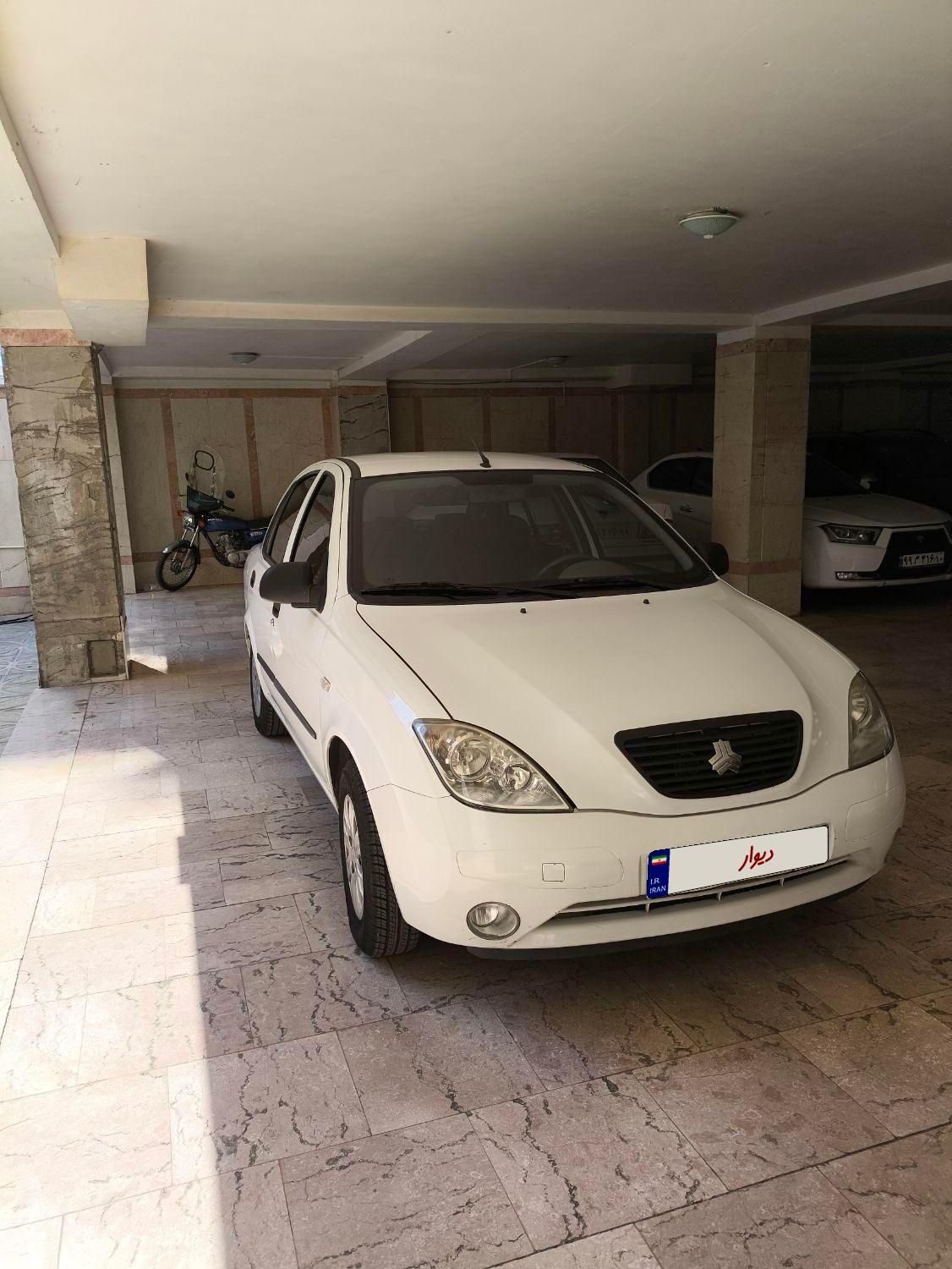 تیبا صندوق دار SX - 1398