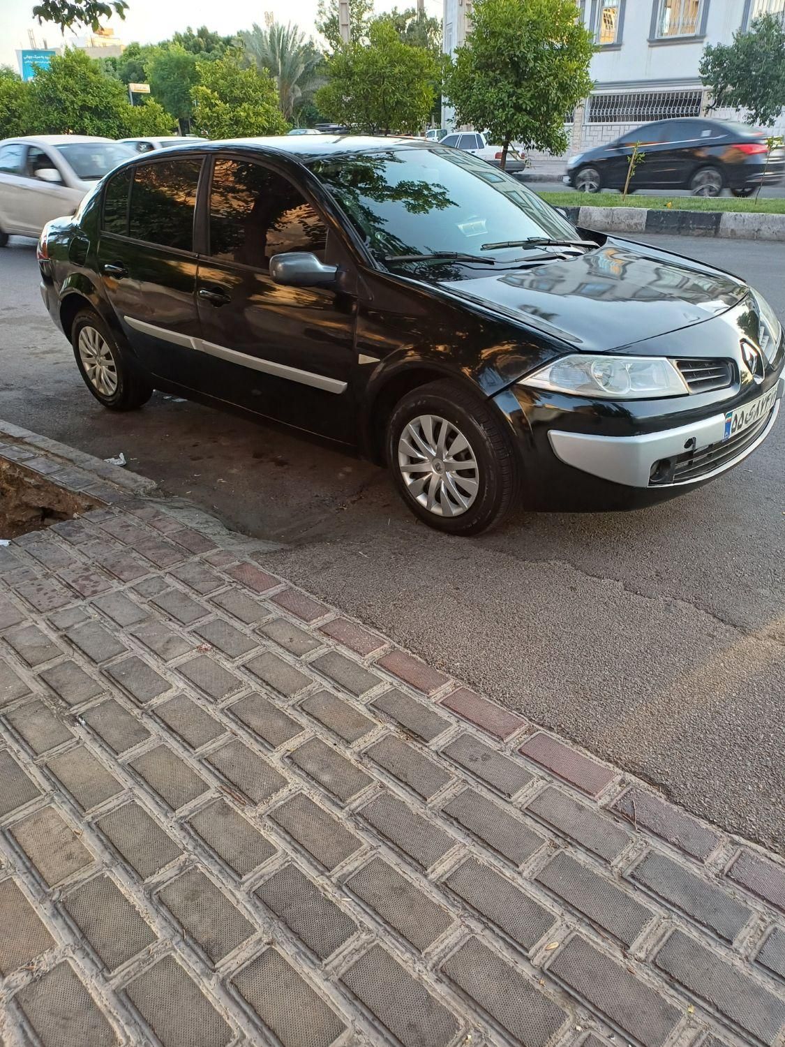 رنو مگان دنده‌ای 1600 - 2007