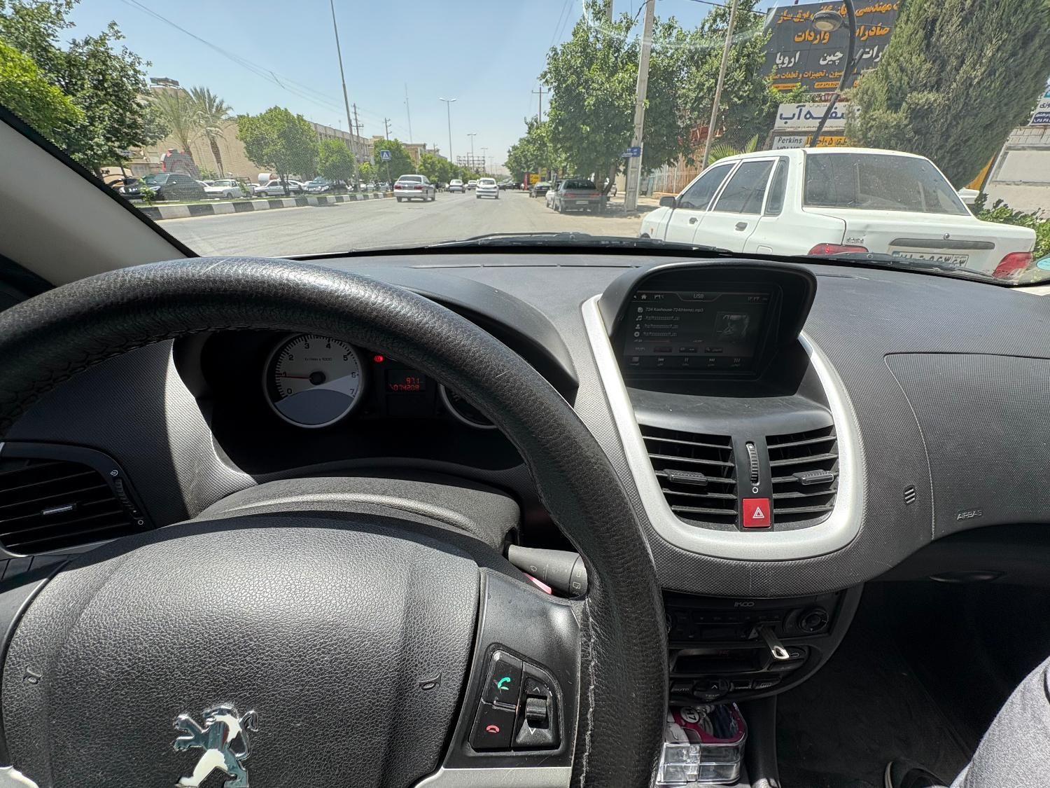 پژو 207 دنده‌ای - 1400