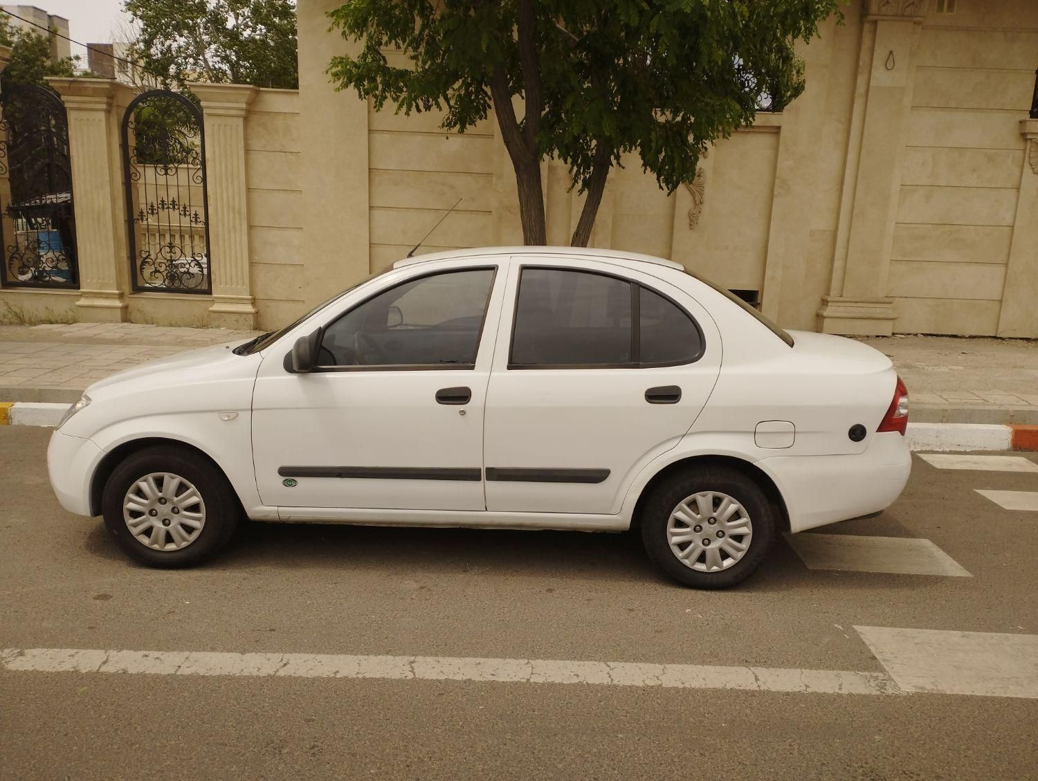 تیبا صندوق دار SX - 1393