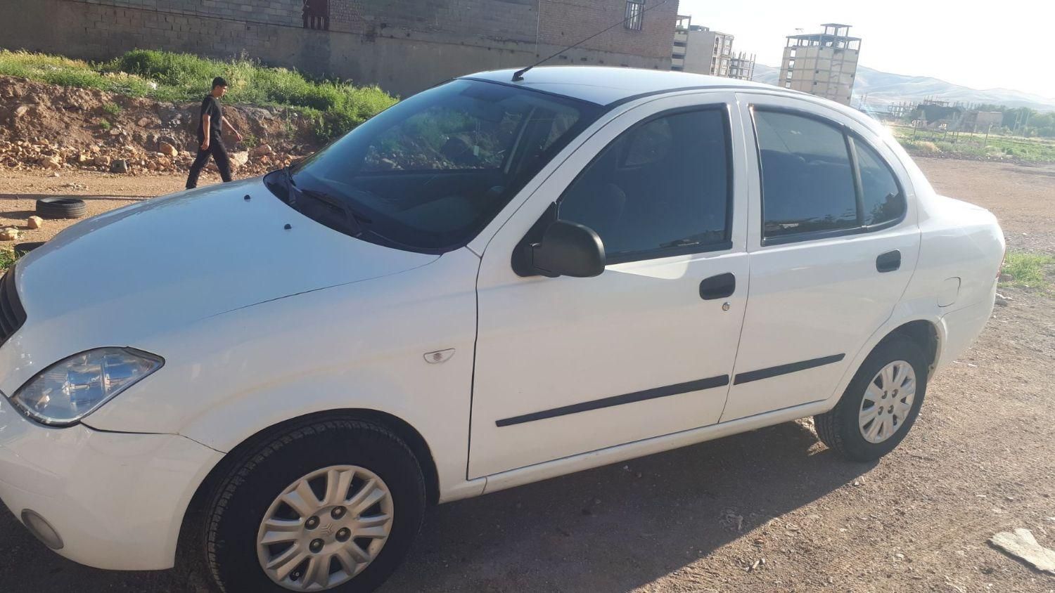 تیبا صندوق دار SX - 1398