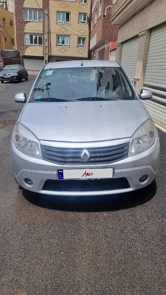 رنو ساندرو اتوماتیک - 1395