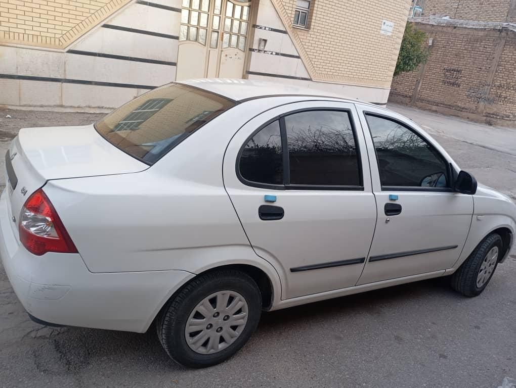 تیبا صندوق دار SX - 1400
